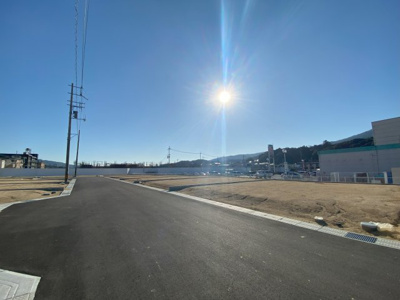 【前面道路含む現地写真】 | 生駒市中菜畑２丁目　全２３区画