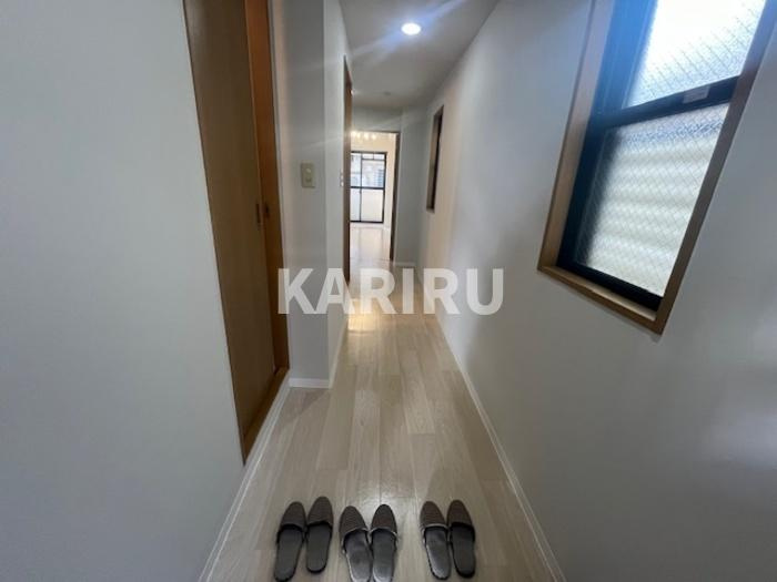 アリエスかまくらの玄関