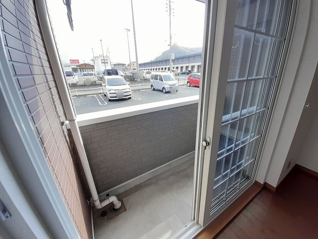 ノ－ヴァ　グランＡのバルコニー|バルコニー