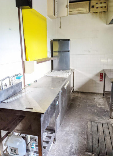 近江八幡市馬淵町の店舗一部の駐車場