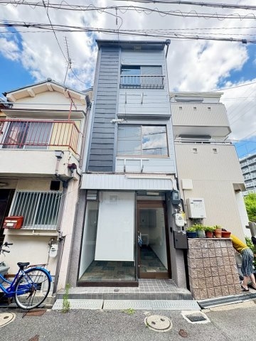 南正雀戸建のエントランス