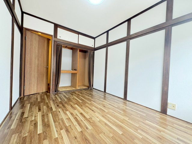 南正雀戸建の居間・リビング
