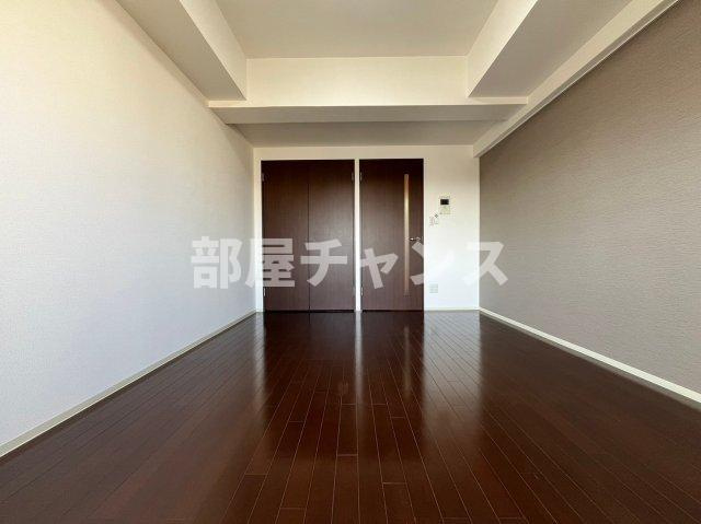 レジディア鶴舞の寝室|落ち着いた色調の寝室です