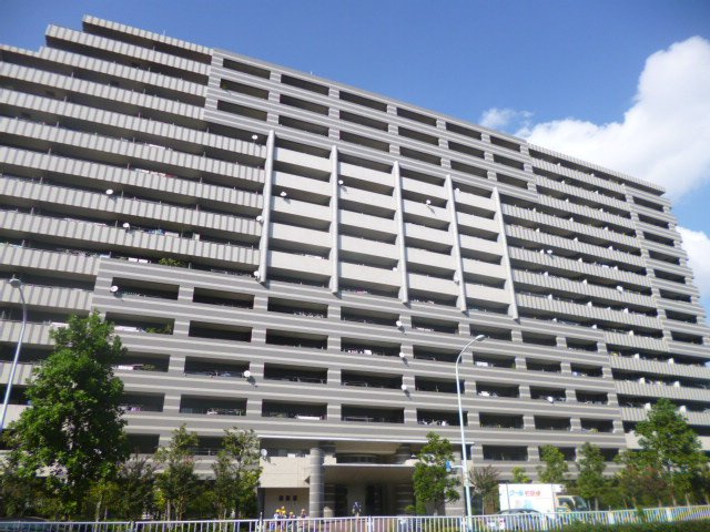 クレストフォルム東京アヴァンセの外観