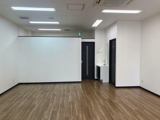 大津市丸の内町の店舗事務所の内装|室内です