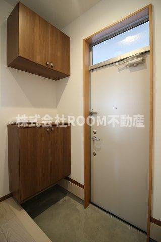 Ｃｉｍｅ(蓑原）の玄関|収納もある玄関です