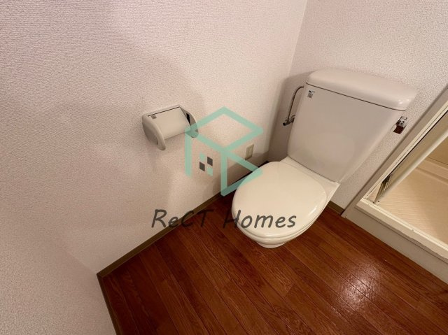 姫路市飾磨区英賀保駅前町の賃貸マンションのトイレ