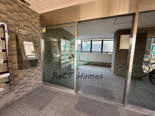 姫路市飾磨区英賀保駅前町の賃貸マンションのエントランス