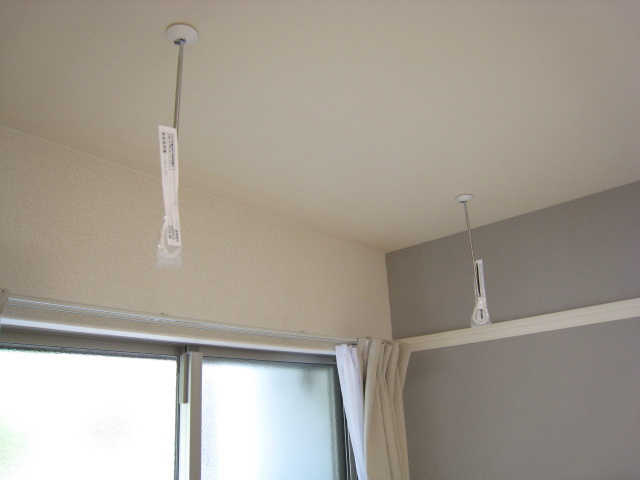 【設備】 | Crystal | 室内物干し金具