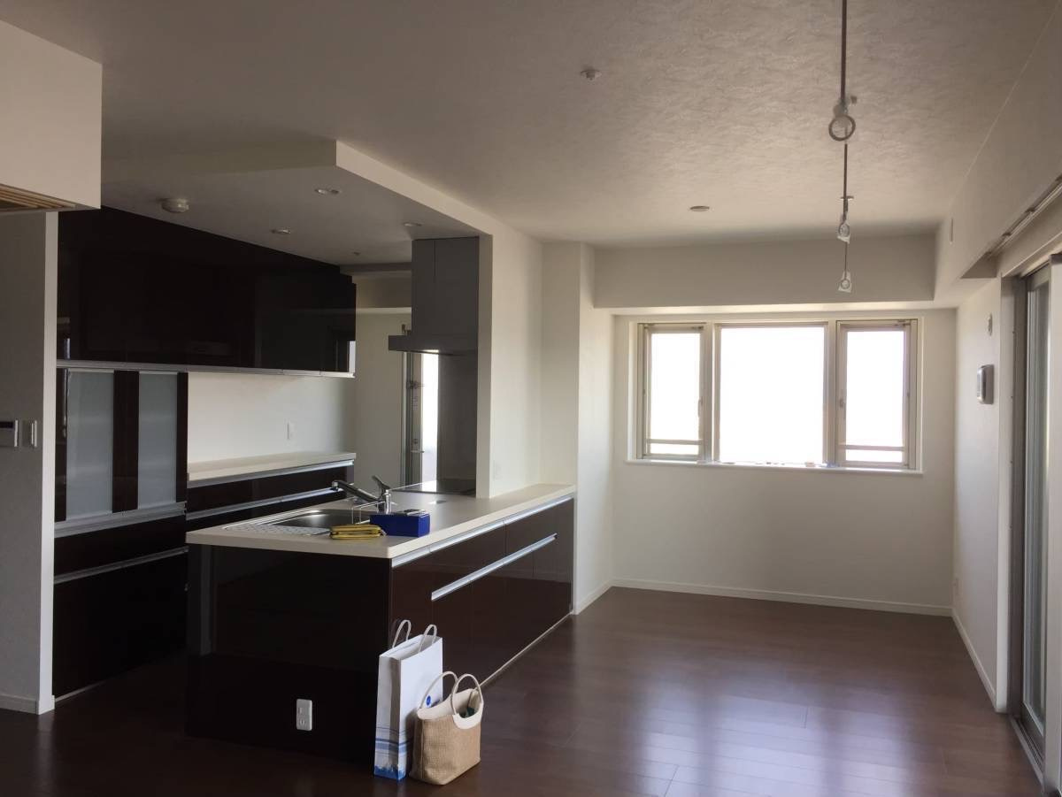 クラブエイリック唐津中央ロイヤルテラスの居間・リビング