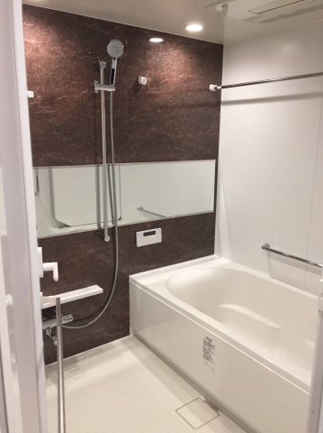 クラブエイリック唐津中央ロイヤルテラスの浴室