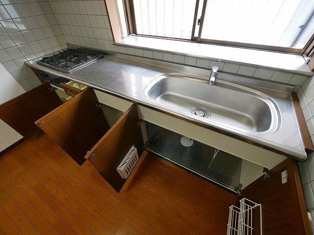 山岡貸家のキッチン