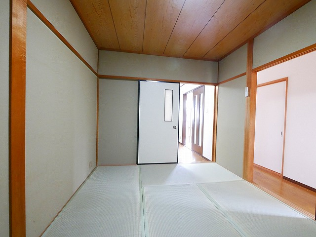 山岡貸家の和室