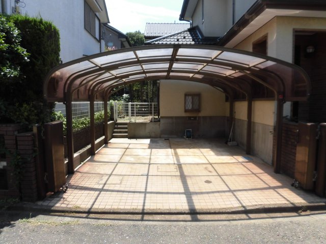 中富南4-12-1貸家の駐車場