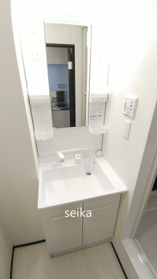 【洗面所】 | うれし荘 | 同タイプ室内※参考写真　独立洗面台有り