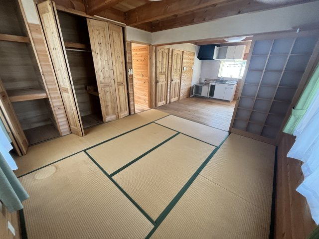上藪田貸店舗の和室