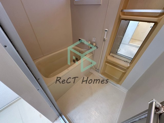 姫路市飾磨区中野田２丁目のハイツの浴室