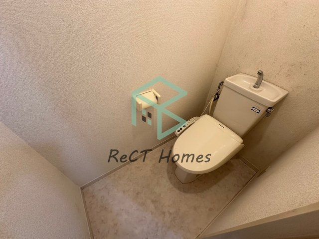 姫路市飾磨区中野田２丁目のハイツのトイレ