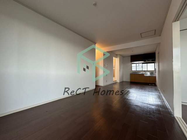 姫路市飾磨区中野田２丁目のハイツの居間・リビング