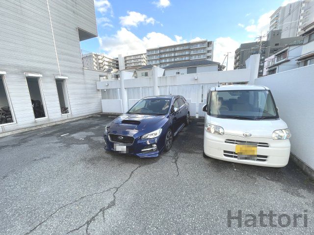 パシフィックマンションⅡの駐車場