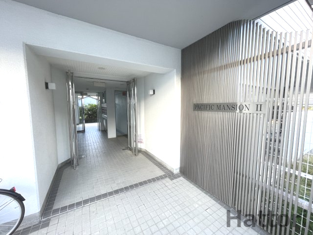 パシフィックマンションⅡのエントランス