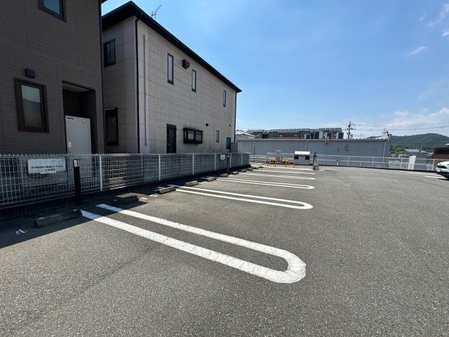 ザ・スイーツＢの駐車場