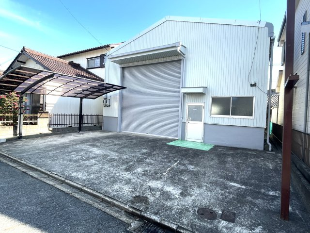 塩池倉庫の外観