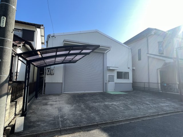 塩池倉庫の外観