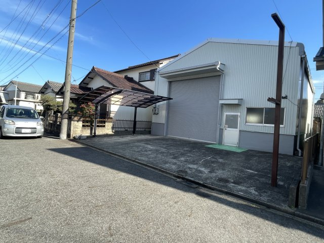 塩池倉庫の外観