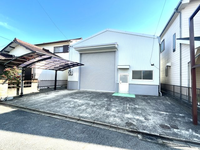 塩池倉庫の外観