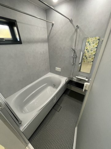 吹田市千里山西3丁目　新築戸建の浴室|落ち着いた空間のお風呂です