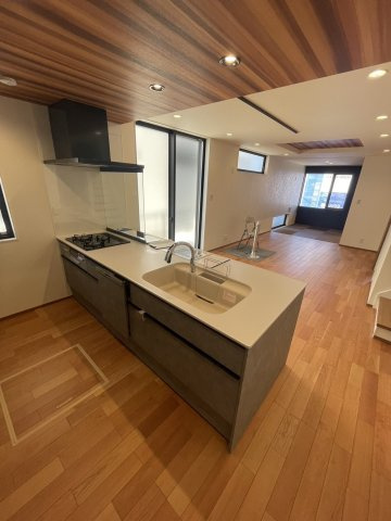 吹田市千里山西3丁目　新築戸建