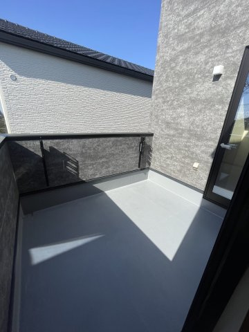 吹田市千里山西3丁目　新築戸建のバルコニー|バルコニーがあります