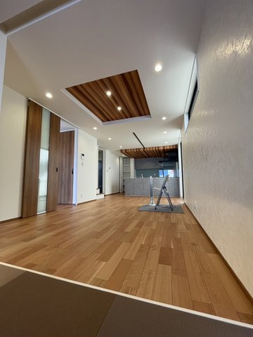 吹田市千里山西3丁目　新築戸建の居間・リビング