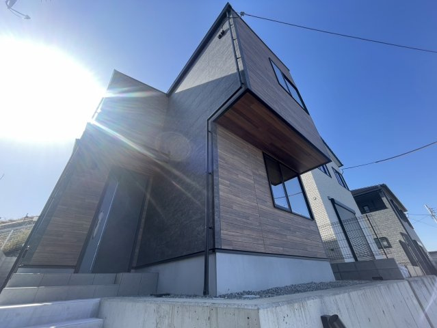 吹田市千里山西3丁目　新築戸建の外観|外観もきれいです