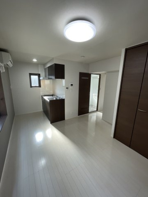 【居間・リビング】 | evergreen高田馬場 | ★2面採光で明るいリビングです★