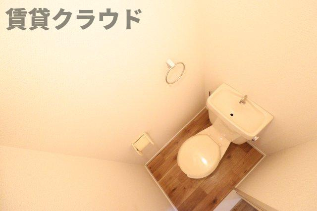 ヴェルメゾンおゆみ野Ｄのトイレ|駐輪場