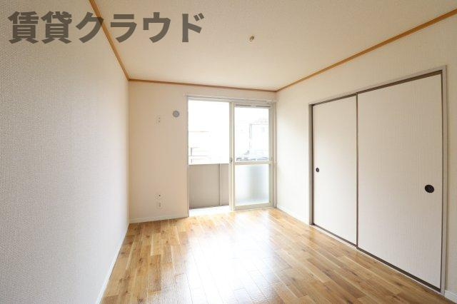 ヴェルメゾンおゆみ野Ｄの洋室|清潔なエントランスです
