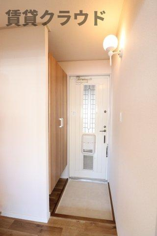 ヴェルメゾンおゆみ野Ｄの玄関|落ち着いた玄関です