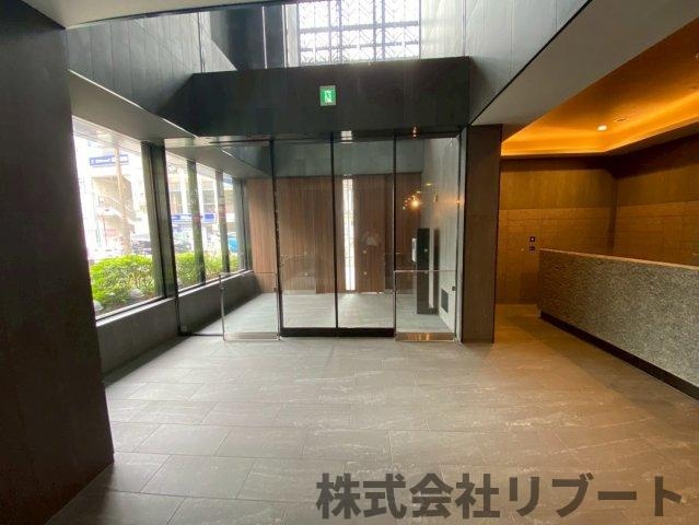 市川市行徳駅前２丁目の賃貸マンションのロビー