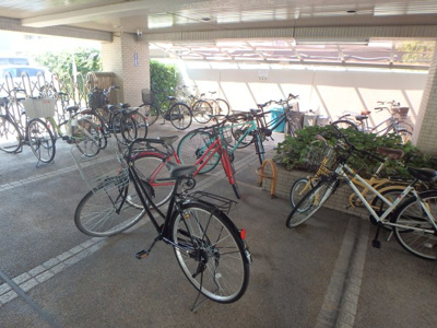 【その他共用部分】 | ルモンド西宮 | 駐輪スペースです