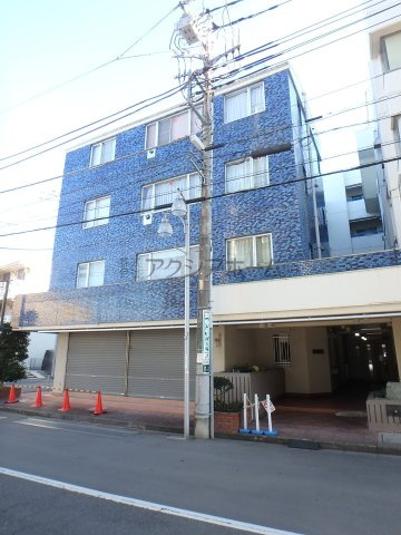 南台マンションA棟の外観