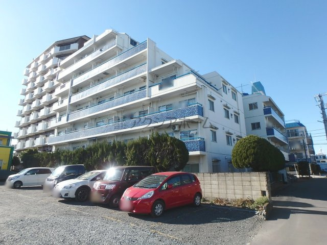 南台マンションA棟の外観