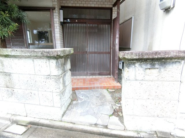 Re-Home福田Ⅳのエントランス