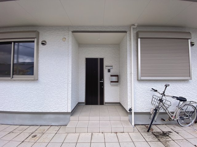 カシーナテラス関茶屋Ⅰのエントランス