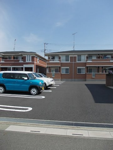 フィオーレⅠの駐車場