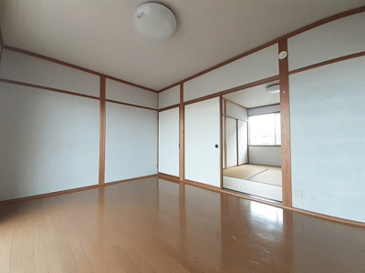 【洋室】 | ノイレーベン春日