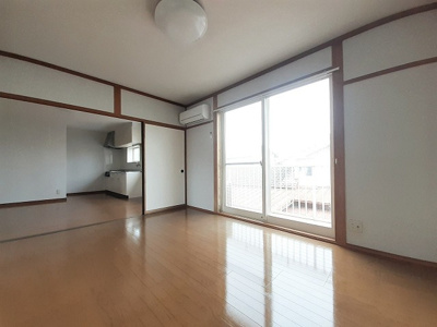 【洋室】 | ノイレーベン春日