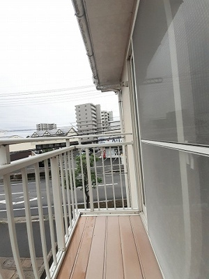 【バルコニー】 | ノイレーベン春日
