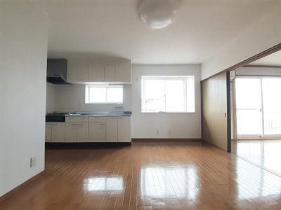 【居間・リビング】 | ノイレーベン春日